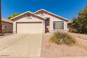 2nd image of 2304 E Aire Libre Avenue