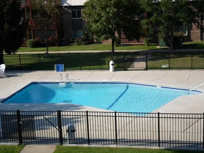 1 bed, 720 sqft, $975 — Photo 3