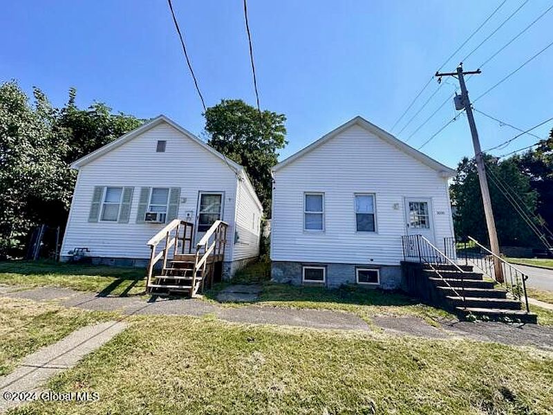 2nd image of 1602 2nd Street