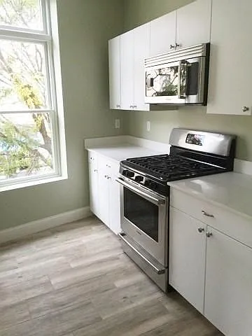 10 Roxbury — Photo 12