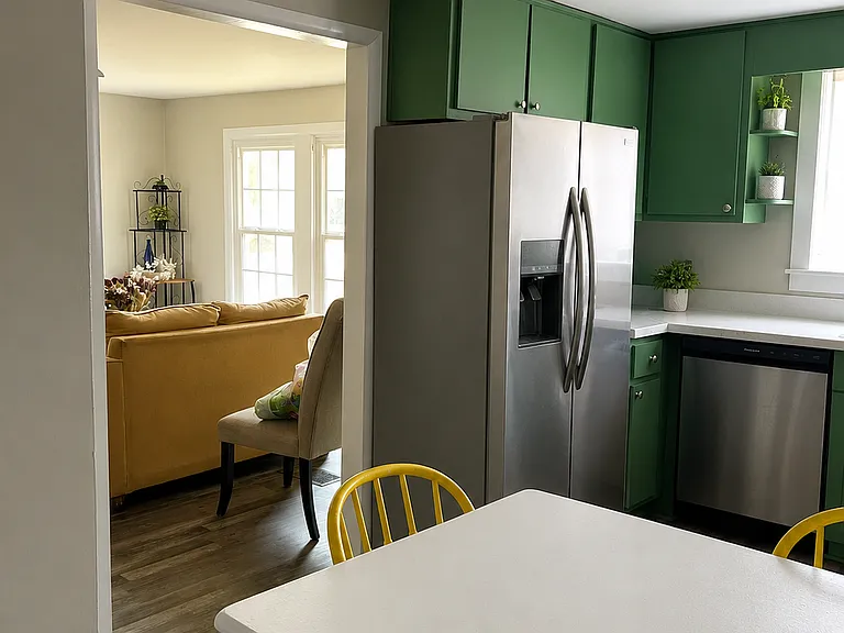 409 Cherry St — Photo 13