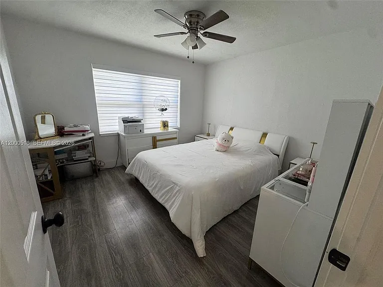 427 NW 19th Ave #0 — Photo 6