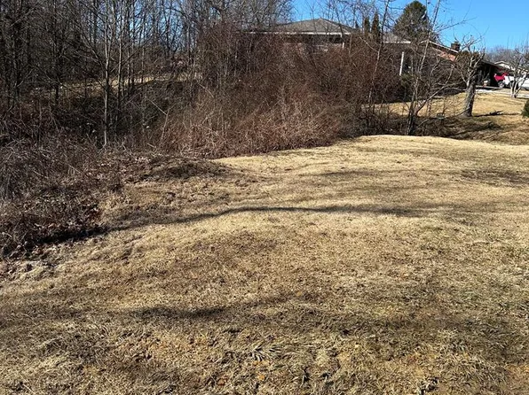 406 Overlook Dr, Beckley, WV 25801