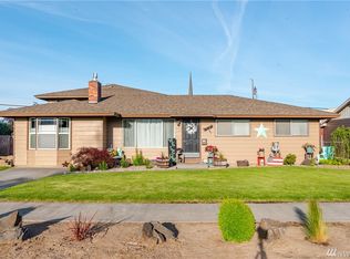 12 L St NE, Ephrata, WA 98823