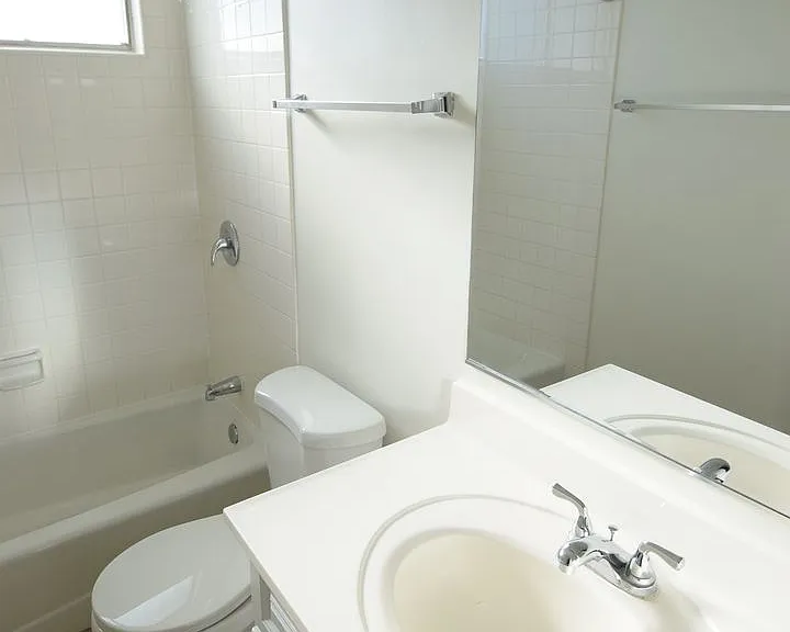 2643 Centinela Avenue — Photo 39