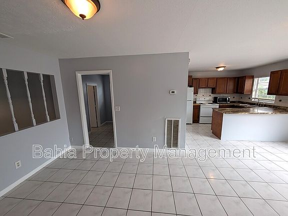 5th image of 1803 E Humphrey St