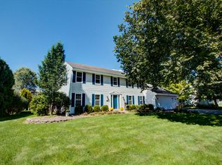 407 Green Bay Rd, Thiensville, WI 53092