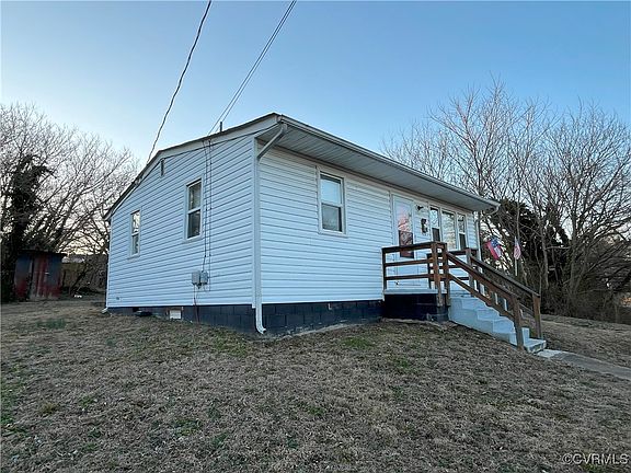 2nd image of 1014 Jefferson Ln