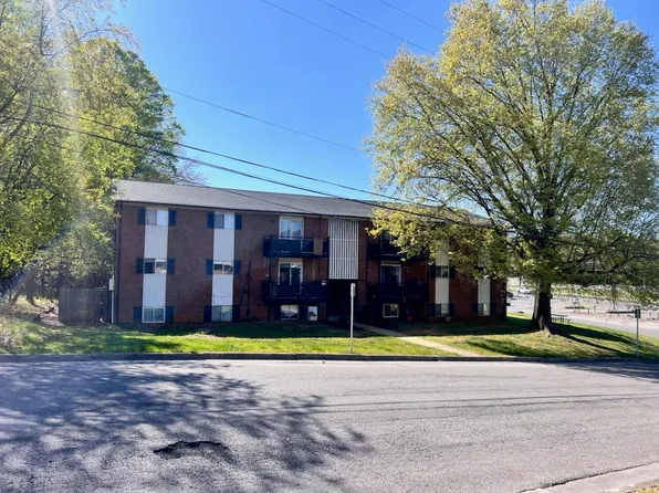 125 Bush Dr, Vinton, VA 24179