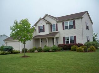 626 Woodland Cir, Waterford, WI 53185