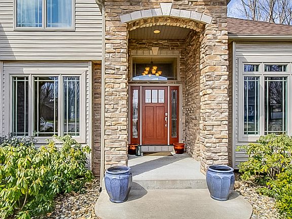 2nd image of 1450 Stonecreek Ct