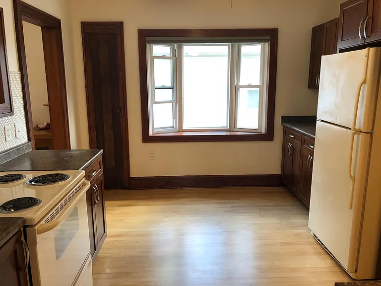 3463 S Indiana Ave — Photo 6