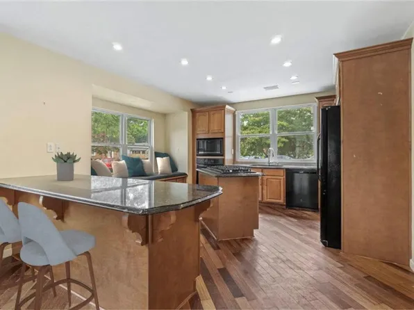 9442 1st View St, Norfolk, VA 23503