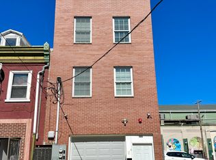 1025 Buttonwood St #1, Philadelphia, PA 19123