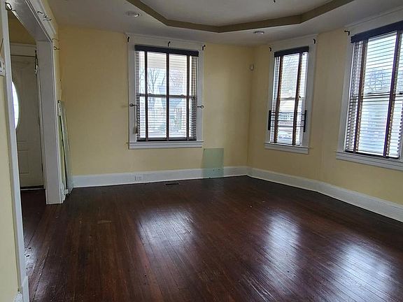 4th image of 3024 Chesley Ave