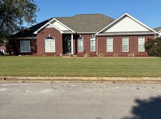 54 Julie Ann Dr, Muscle Shoals, AL 35661