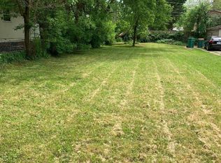 29 Ferndale Dr, Round Lake Beach, IL 60073