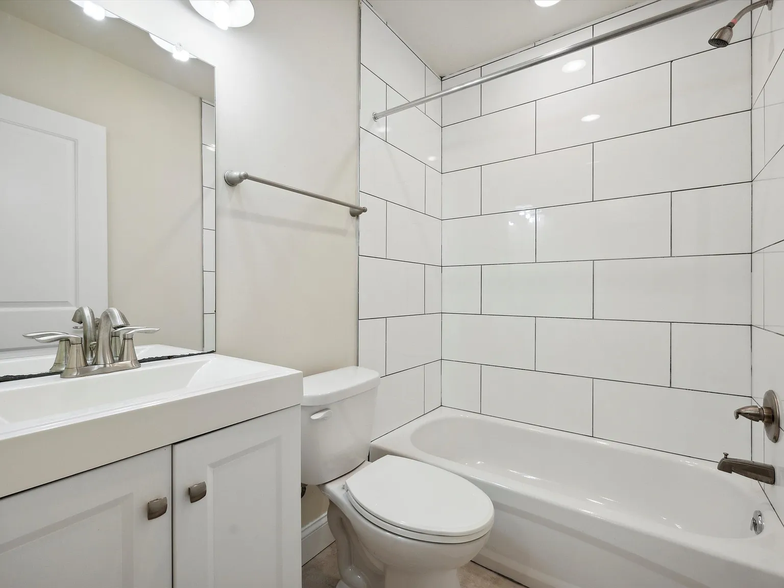 1825 N Bouvier St Unit A — Photo 4