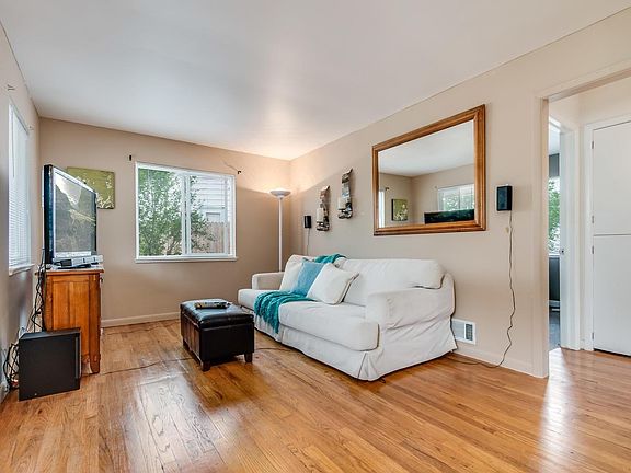 5th image of 2601 S King St