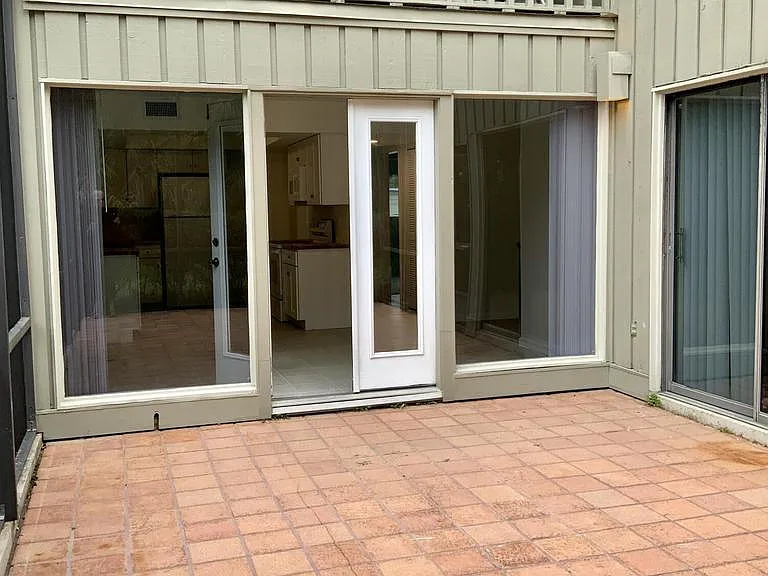 9787 Sawgrass Dr E — Photo 14