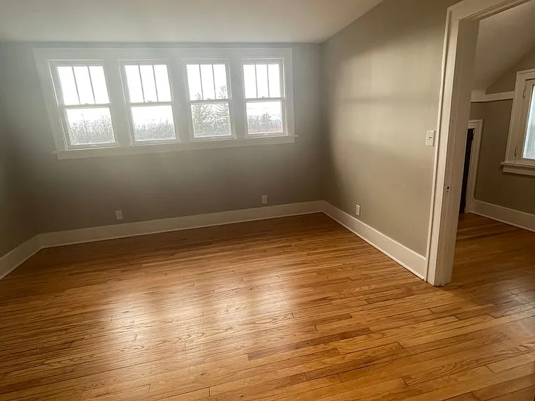 2852 Waters Rd — Photo 39