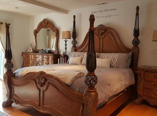 379 Hunnewell St UNIT 1, Needham Heights, MA 02494