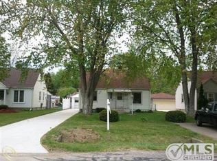 15011 Harrison St, Livonia, MI 48154