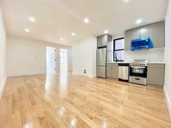 25 East 21st Street image 1 of 13