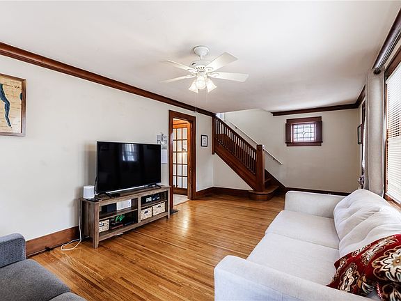 5th image of 115 Allandale Ave