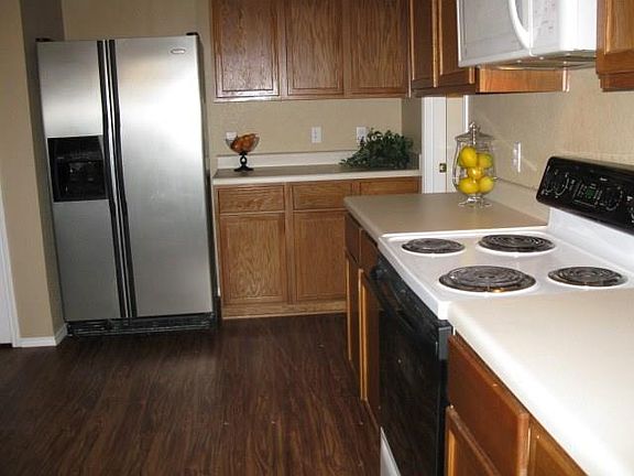 2nd image of 326 Cherrywood Trl