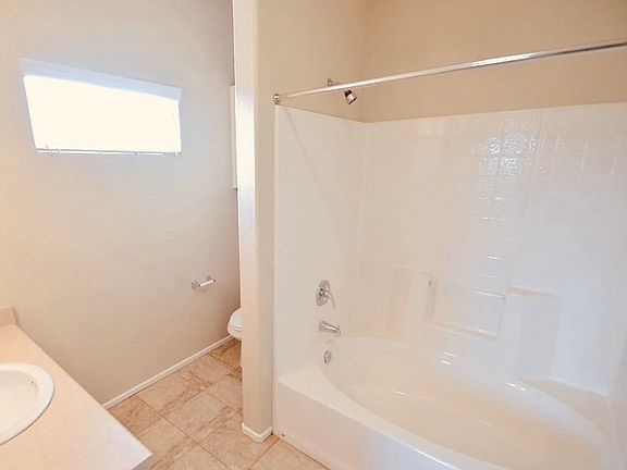 4th image of 41410 Juniper St Unit 722