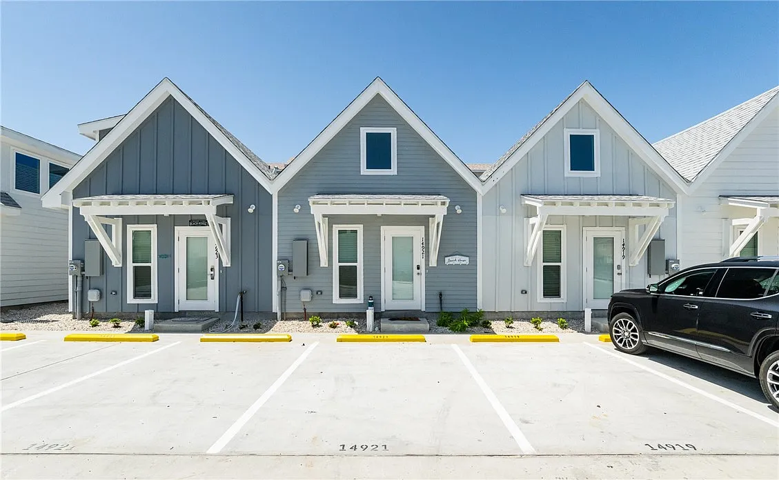1 bed, 1.0 bath, 714 sqft, $2,190 — Photo 1