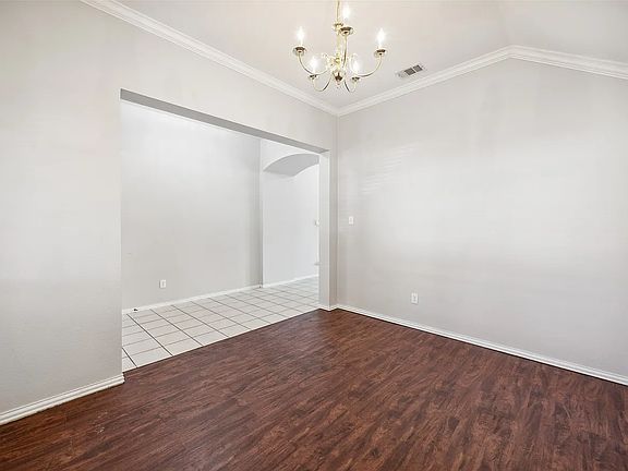 3rd image of 8821 Friendswood Dr