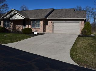 303 Willow Bend Dr, Columbus Grove, OH 45830