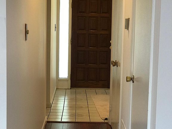 3rd image of 3895 Persimmon Cir