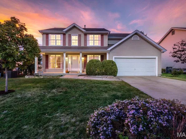 7385 Little Oaks Dr, O'Fallon, MO 63368