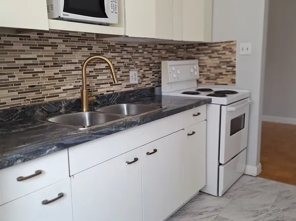 2038 Prospect St, Burlington, ON L7R 1Y9