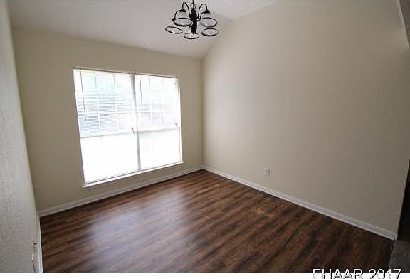 4th image of 412 Gina Dr