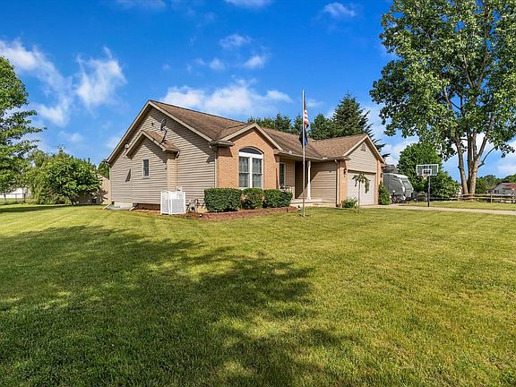 2nd image of 238 Ironwood Dr