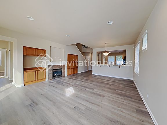 4th image of 1412 32nd St NE