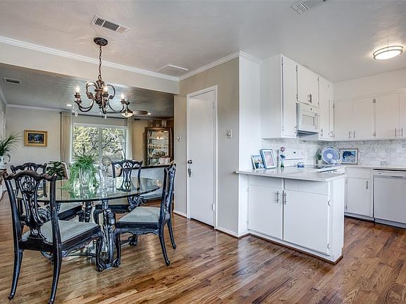 5th image of 8514 Baltimore Dr APT 201