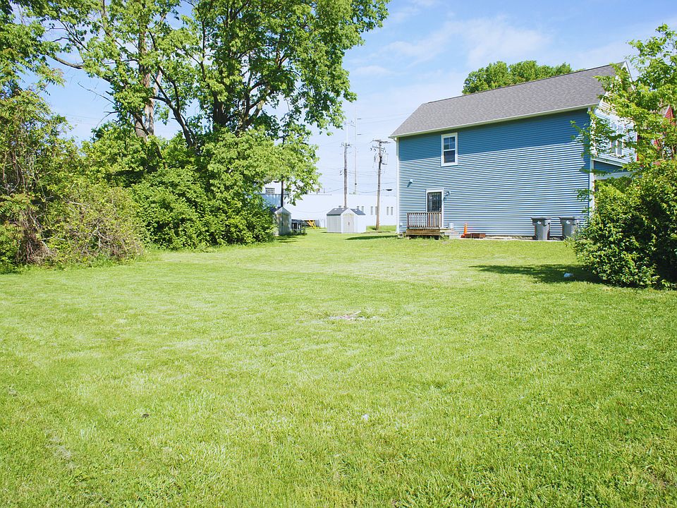 1st image of 1128 Vandeman St