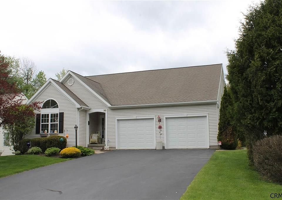 1st image of 30 Surrey Field Dr