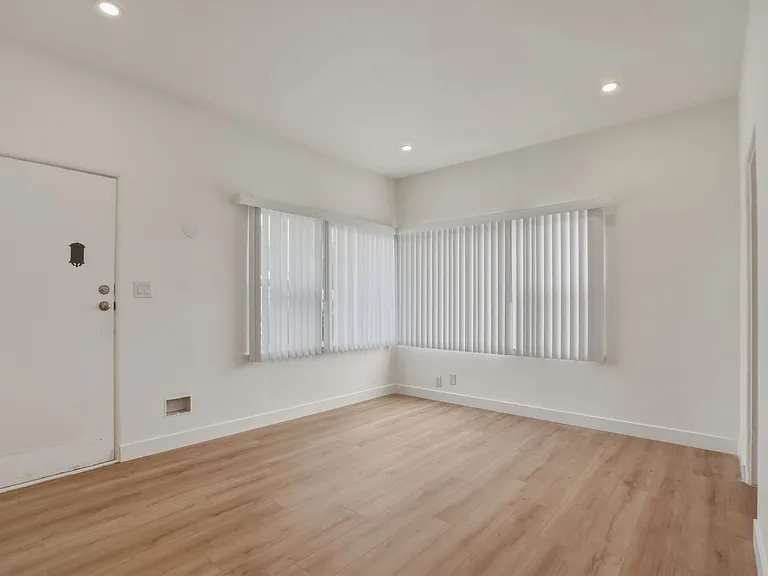 2317-2321 Ocean Park Blvd — Photo 16