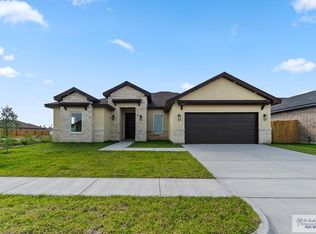 1427 S Stirrup Cir, San Benito, TX 78586