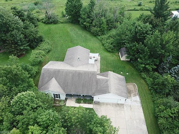 2nd image of 10411 Meadowhurst Ln