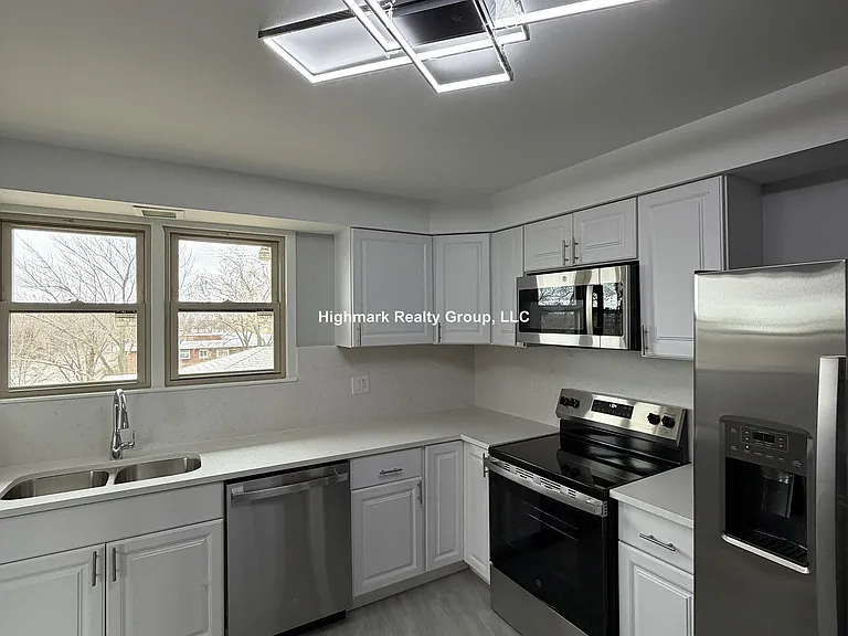8644 Skokie Blvd #405A — Photo 3