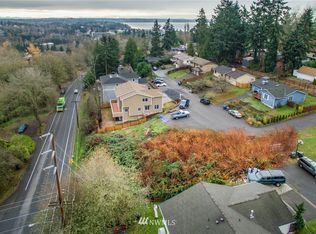 20700 11th Ave S, Seattle, WA
