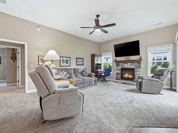 5th image of 7179 Wolfsboro Ln