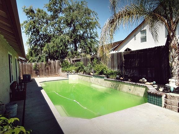 3rd image of 1306 Champagne Cir